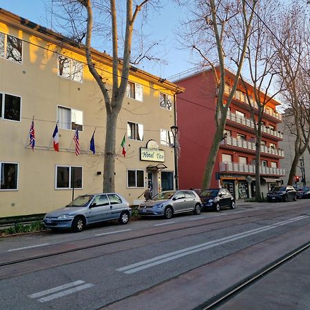 Hotel Tito Mestre Exterior foto