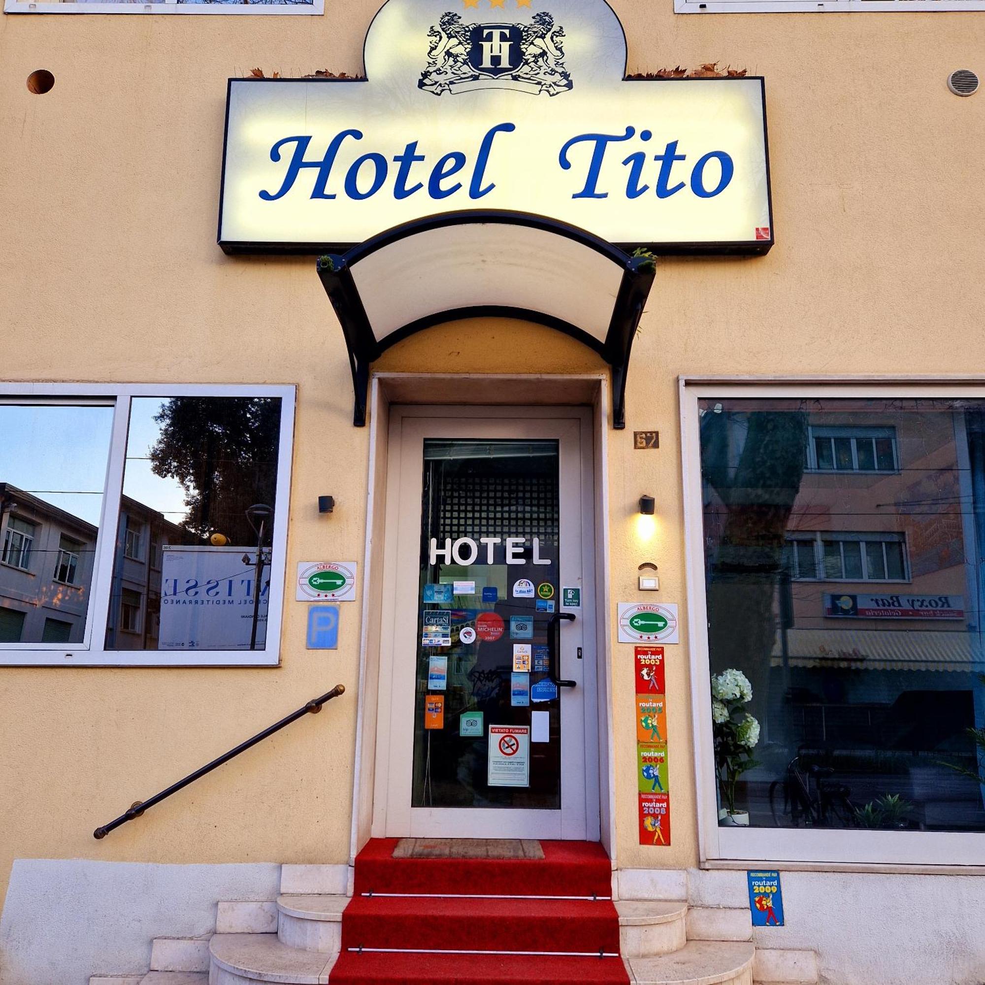 Hotel Tito Mestre Exterior foto